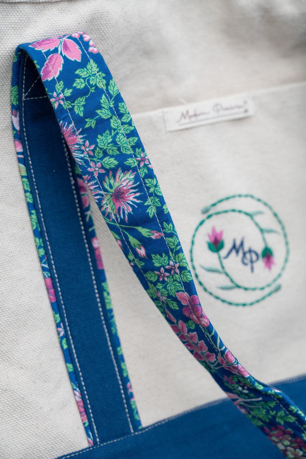 Prairie Essentials Tote Bag in Navy