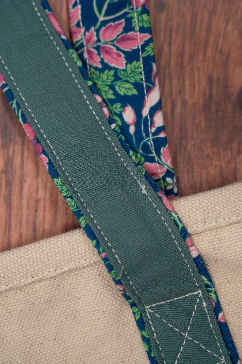 Prairie Essentials Tote Bag in Green