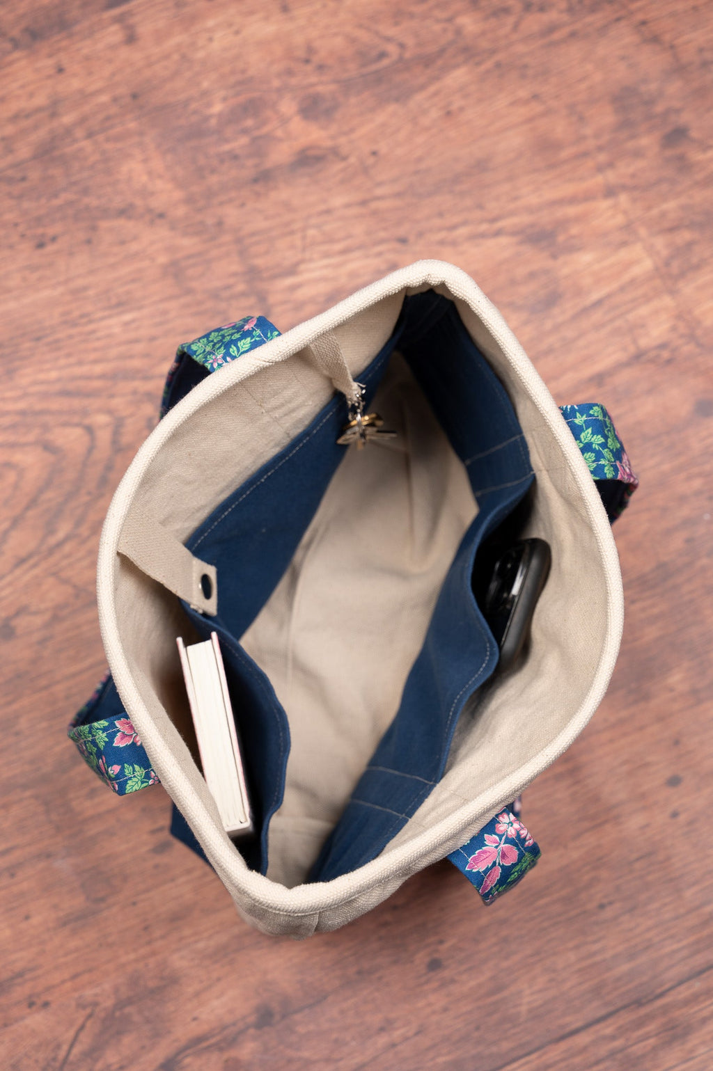 Prairie Essentials Tote Bag in Navy